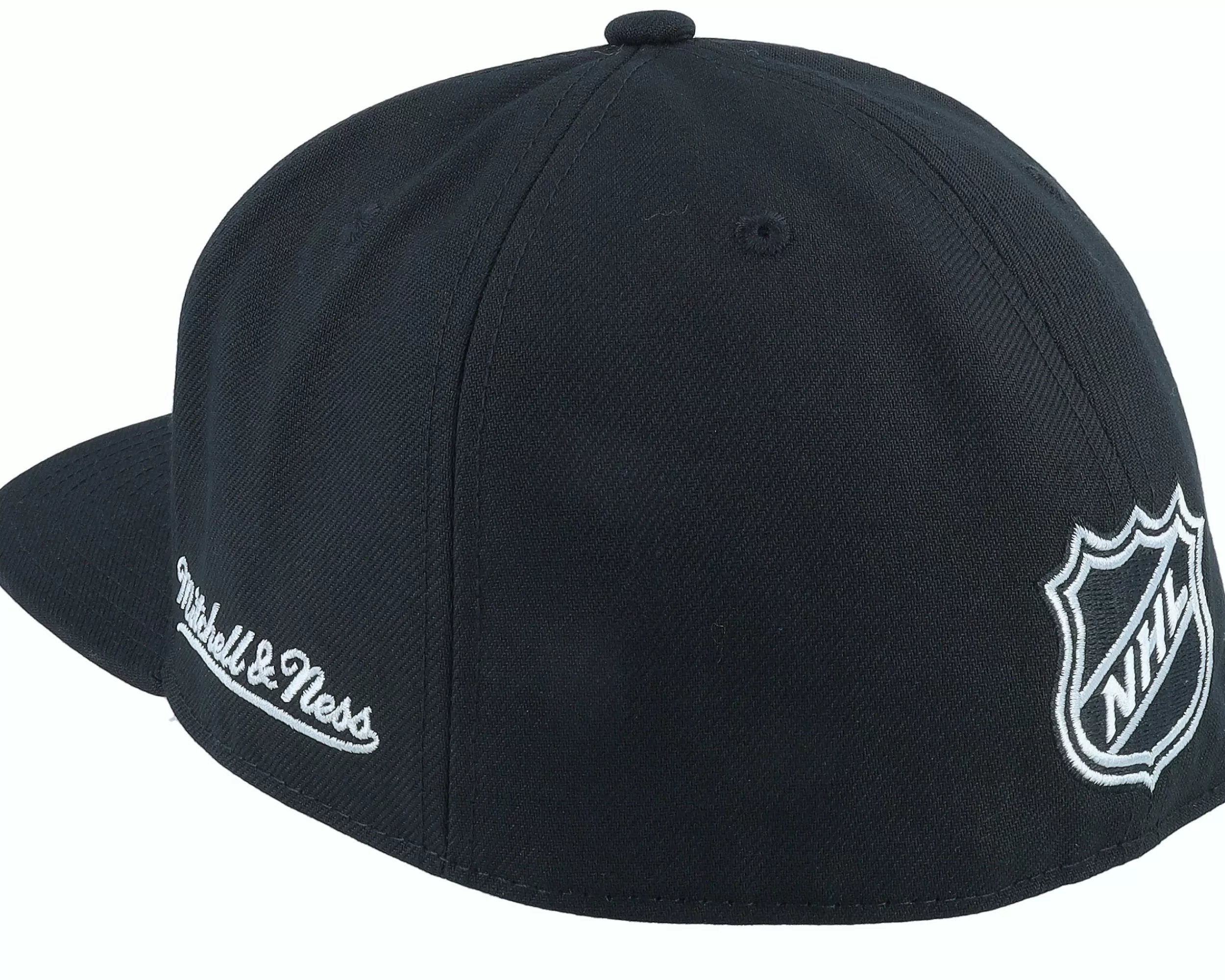 Mitchell & Ness Anaheim Ducks Vintage Black Fitted - -Unisex Fitted