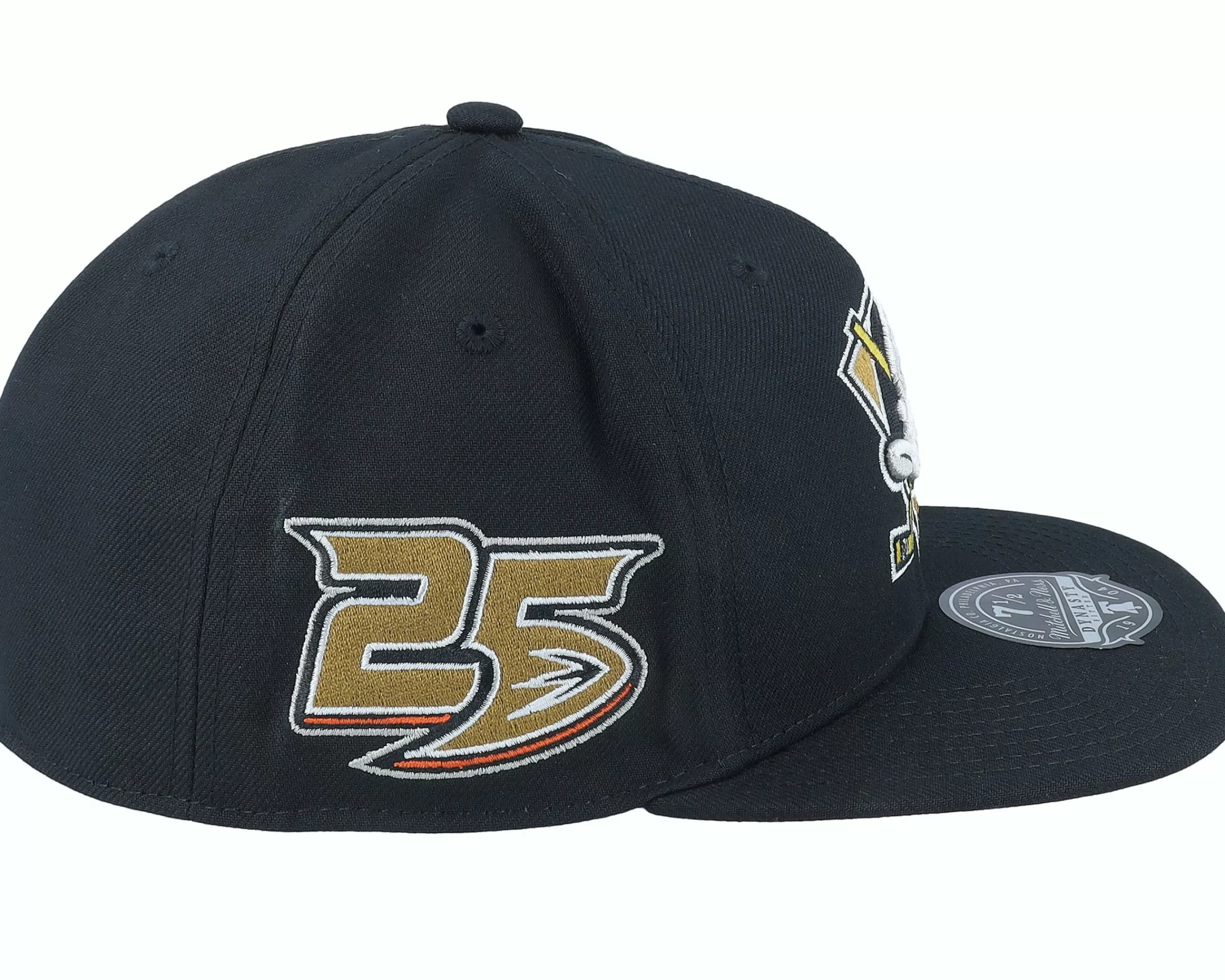 Mitchell & Ness Anaheim Ducks Vintage Black Fitted - -Unisex Fitted