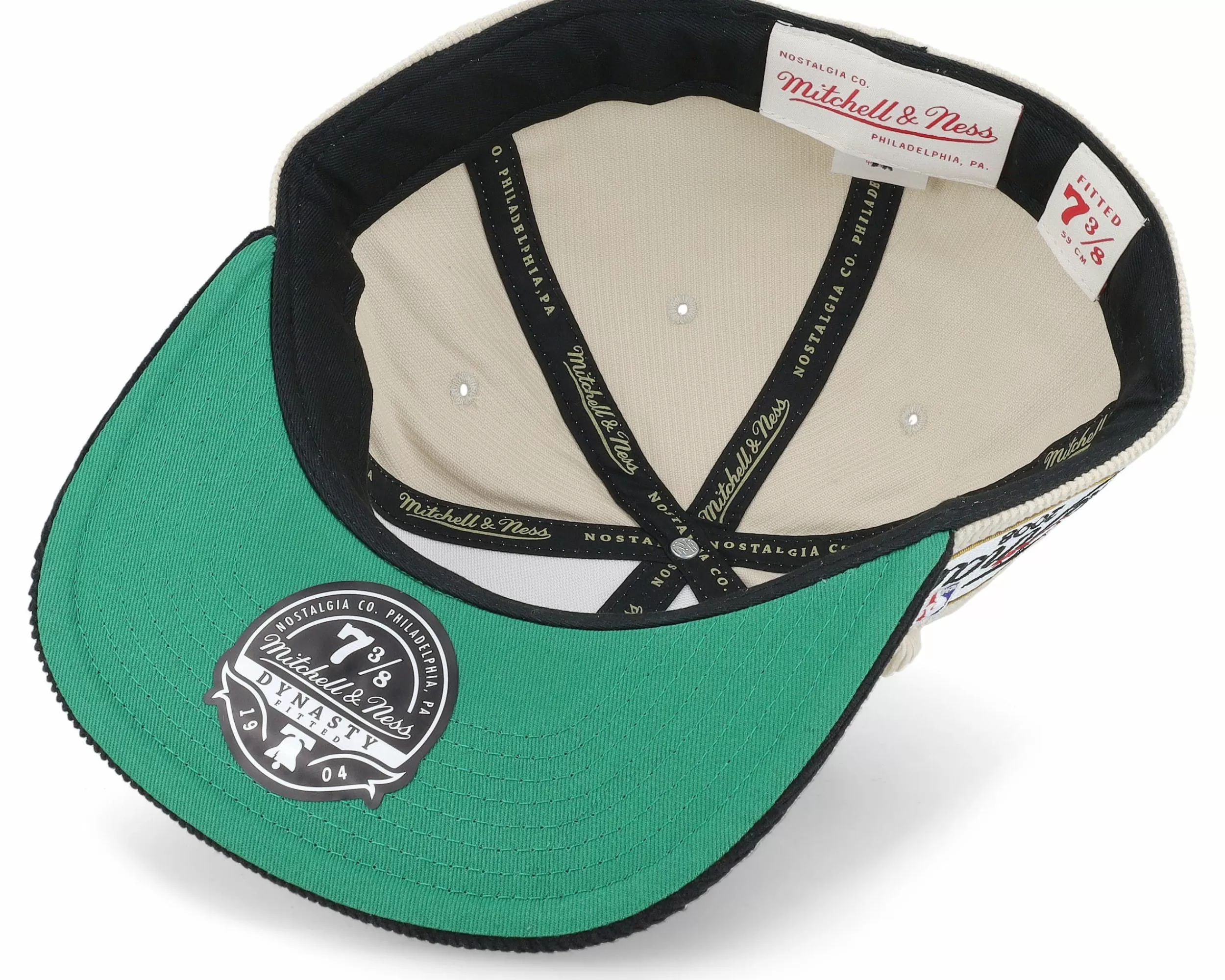 Mitchell & Ness Boston Celtics Team Cord Off White/Black Fitted - -Unisex Fitted