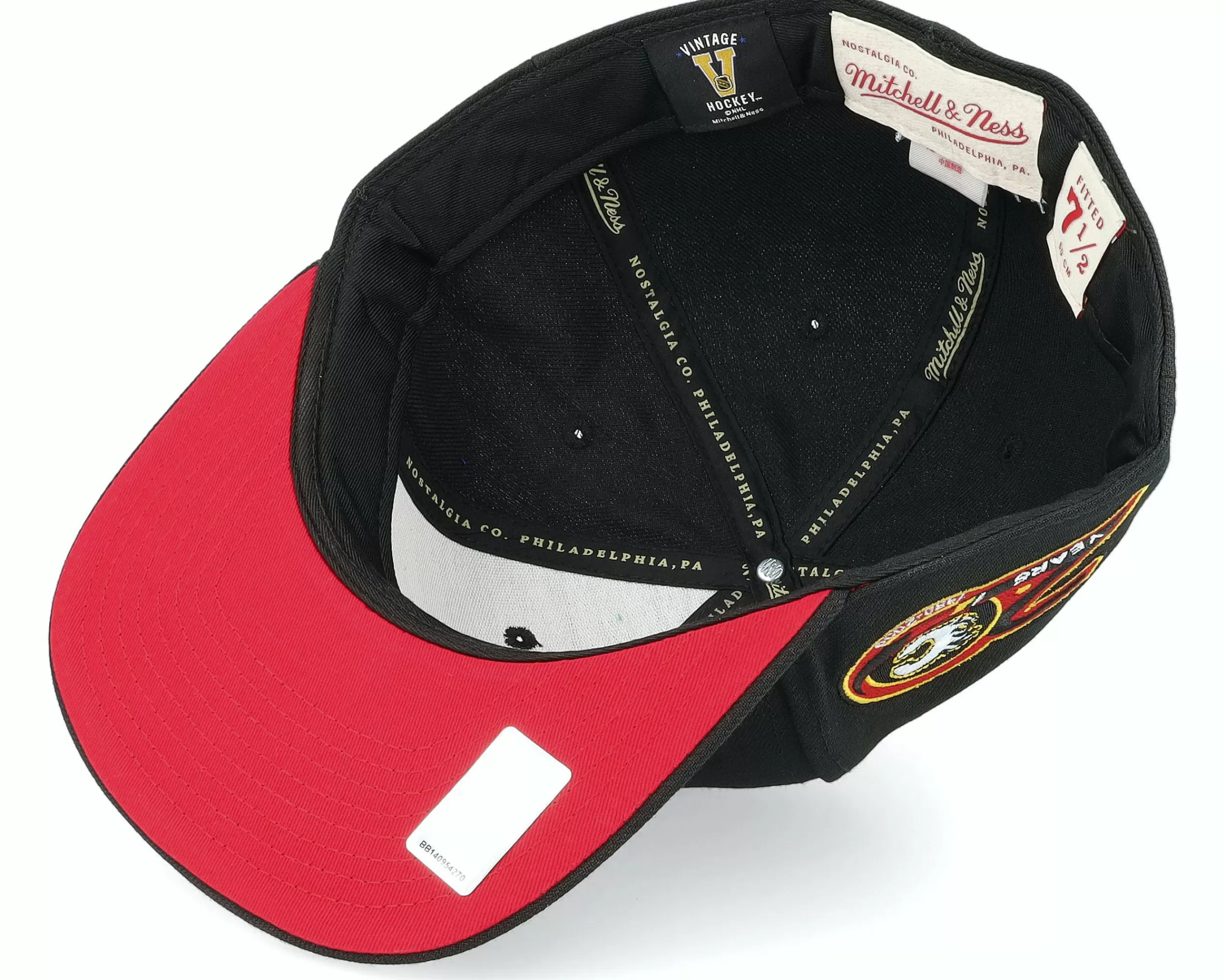 Mitchell & Ness Calgary Flames Vintage Black Fitted - -Unisex Fitted