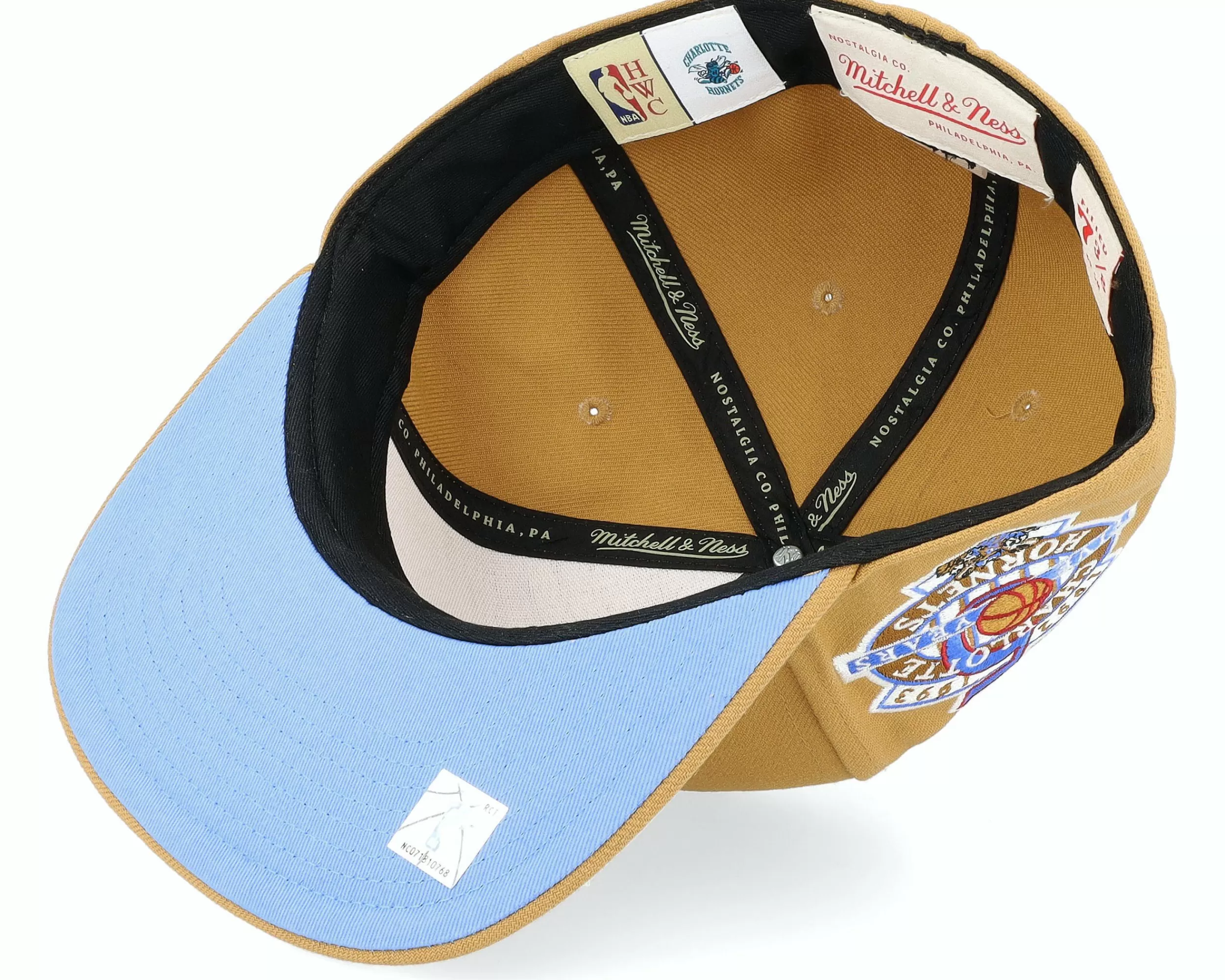 Mitchell & Ness Charlotte Hornets Sand And Sky Fitted Tan Snapback - -Unisex Fitted
