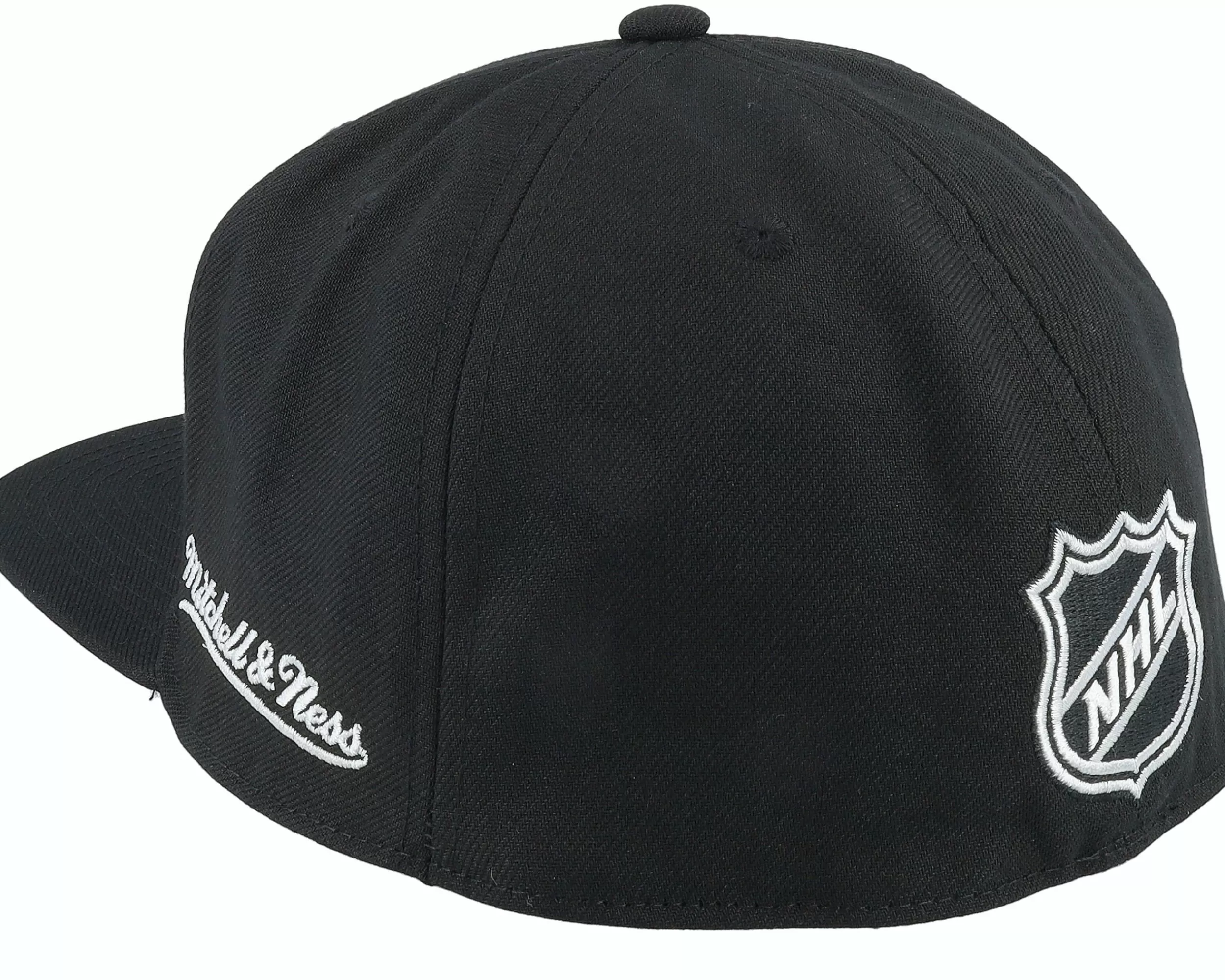 Mitchell & Ness Chicago Blackhawks Vintage Black Fitted - -Unisex Fitted