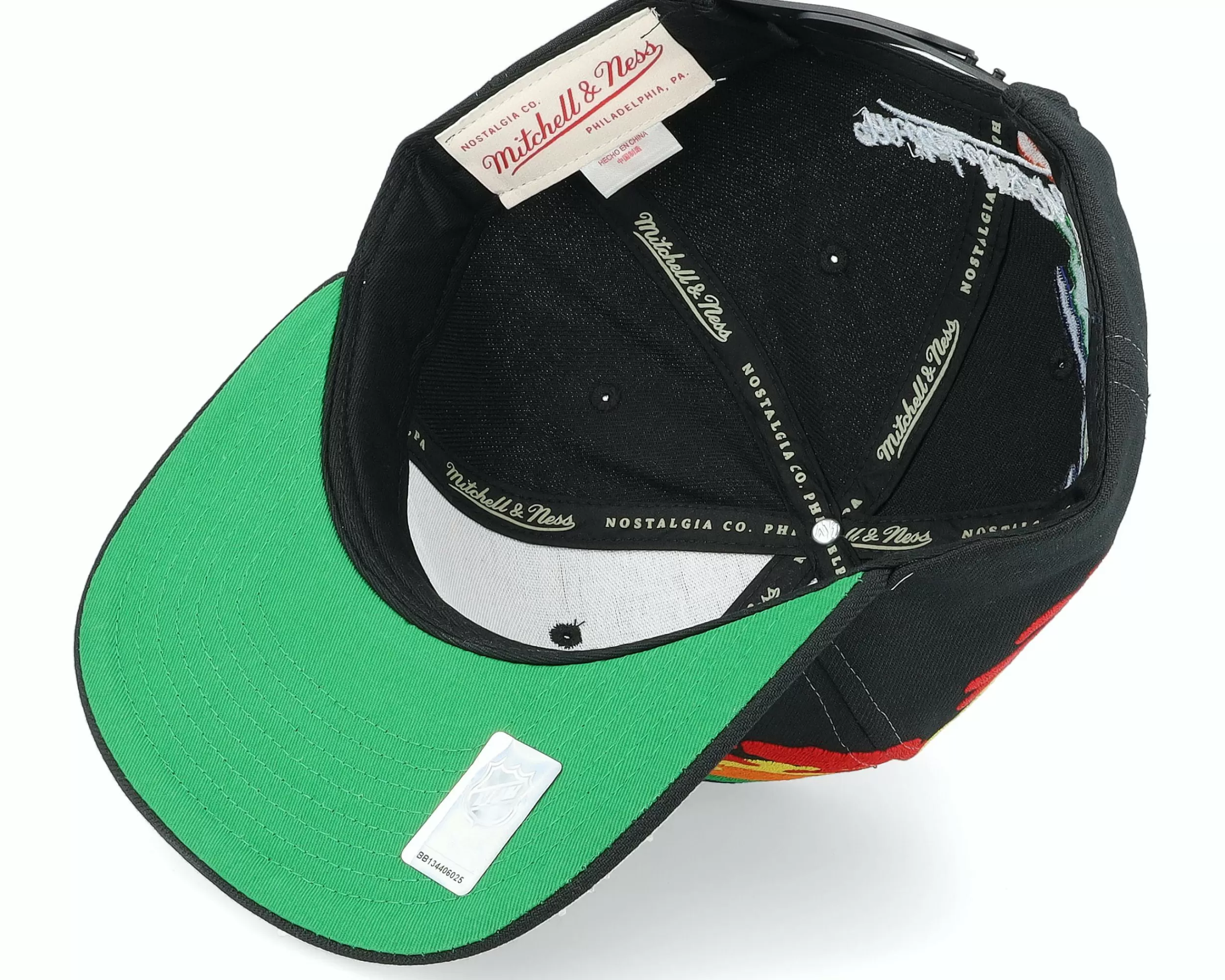 Mitchell & Ness Chicago Blackhawks Vintage Paintbrush Black Snapback - -Unisex Snapback