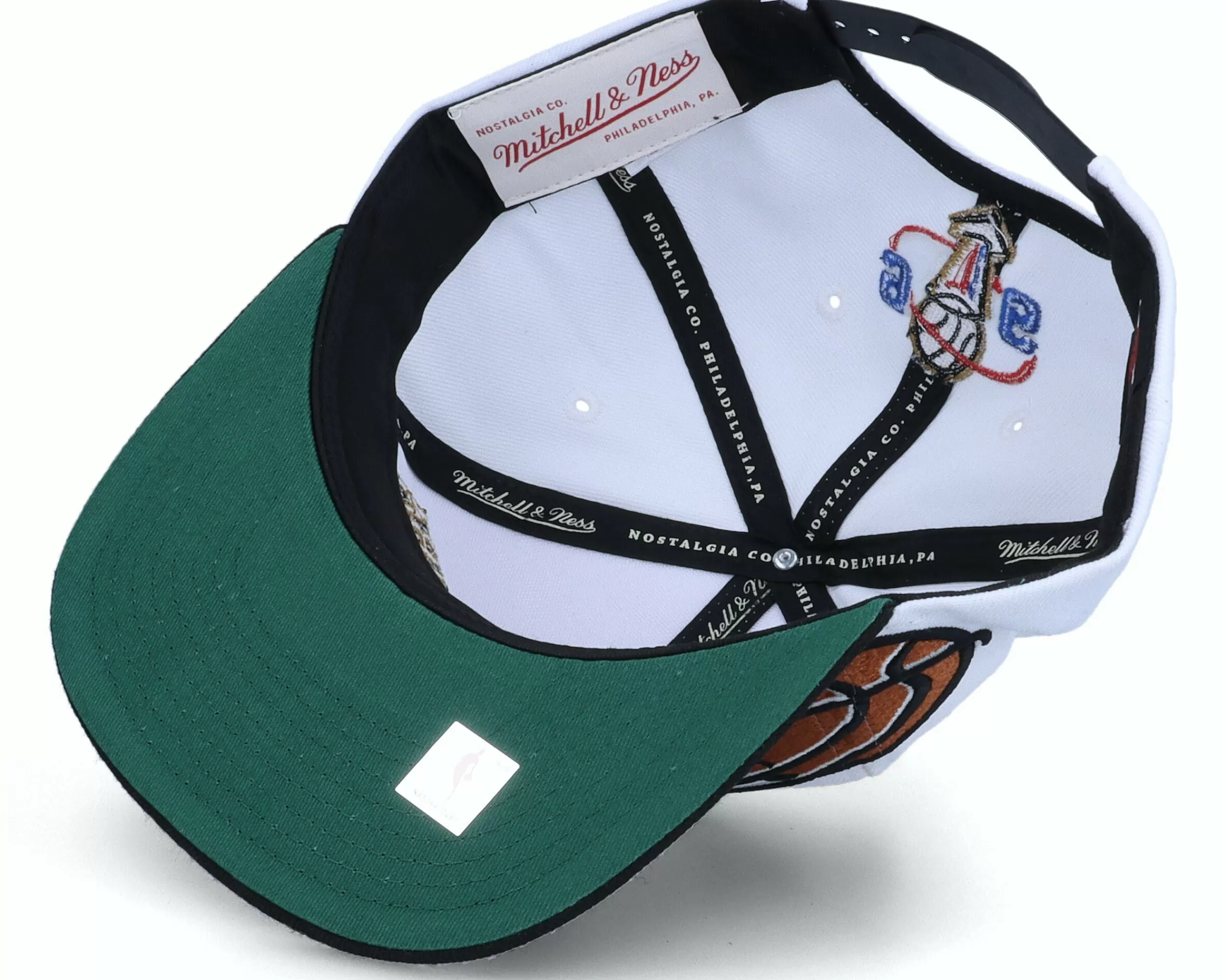 Mitchell & Ness Chicago Bulls 96 Champions Wave 2T Hwc White/Black Snapback - -Unisex Snapback