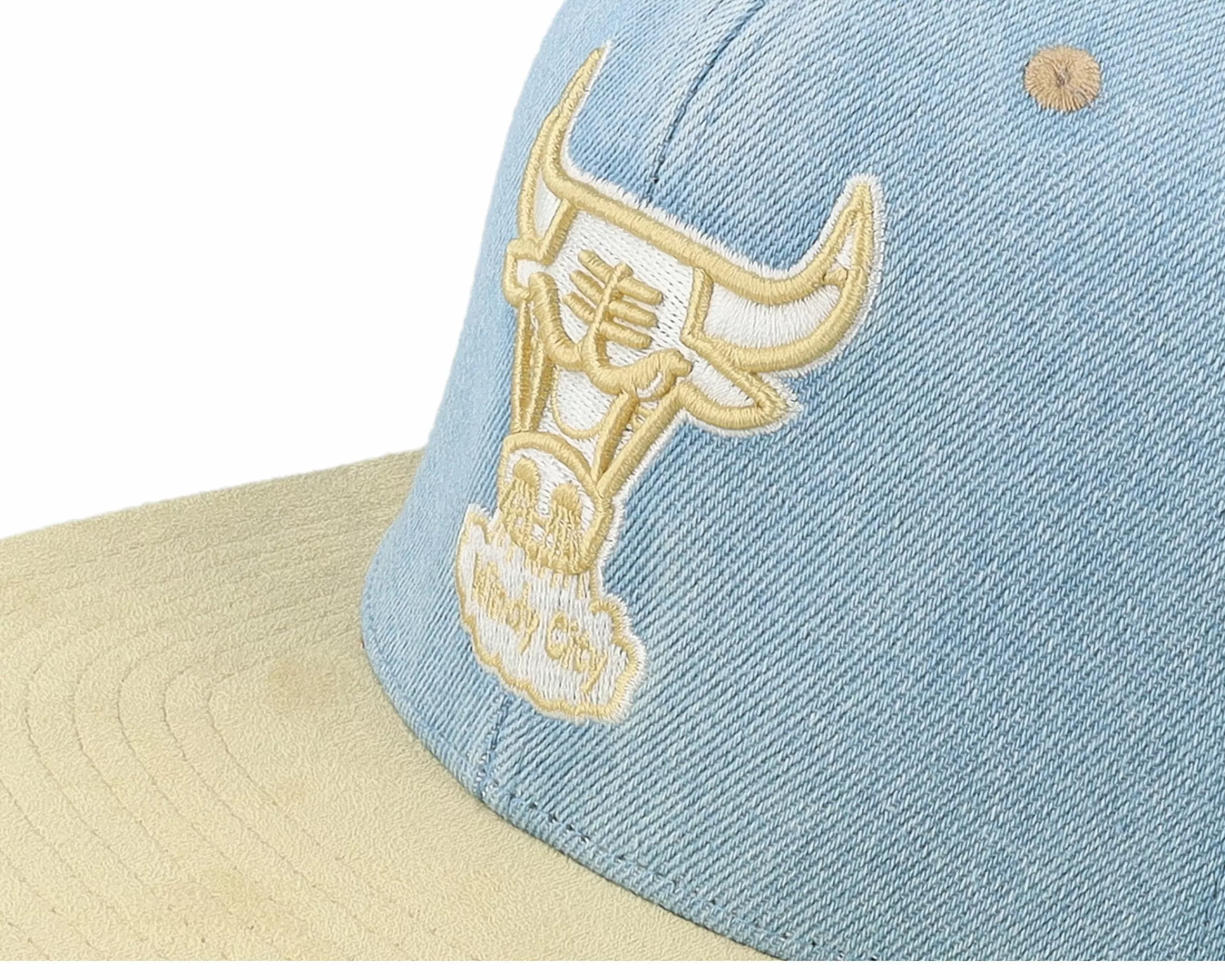 Mitchell & Ness Chicago Bulls Blue Jean Baby Light Blue Fitted - -Unisex Fitted