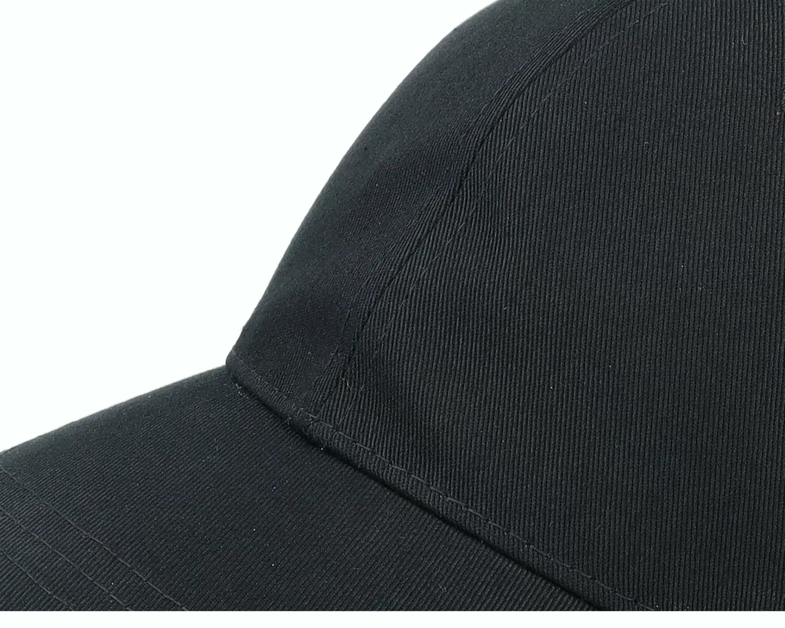 Levi's Classic Twill Red Tab Baseball Regular Black Dad Cap - -Unisex Dad Cap