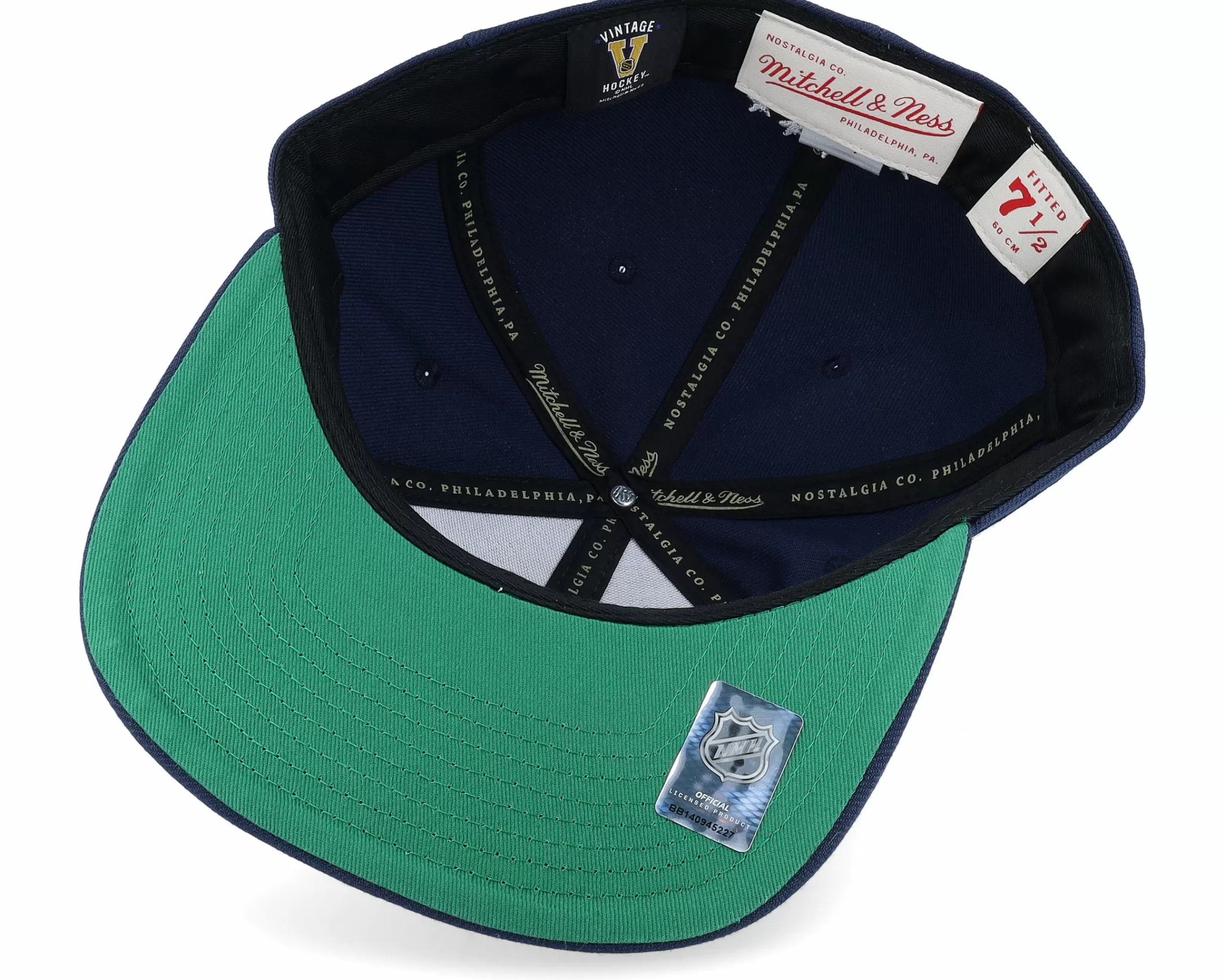 Mitchell & Ness Hartford Whalers Vintage Blue Fitted - -Unisex Fitted
