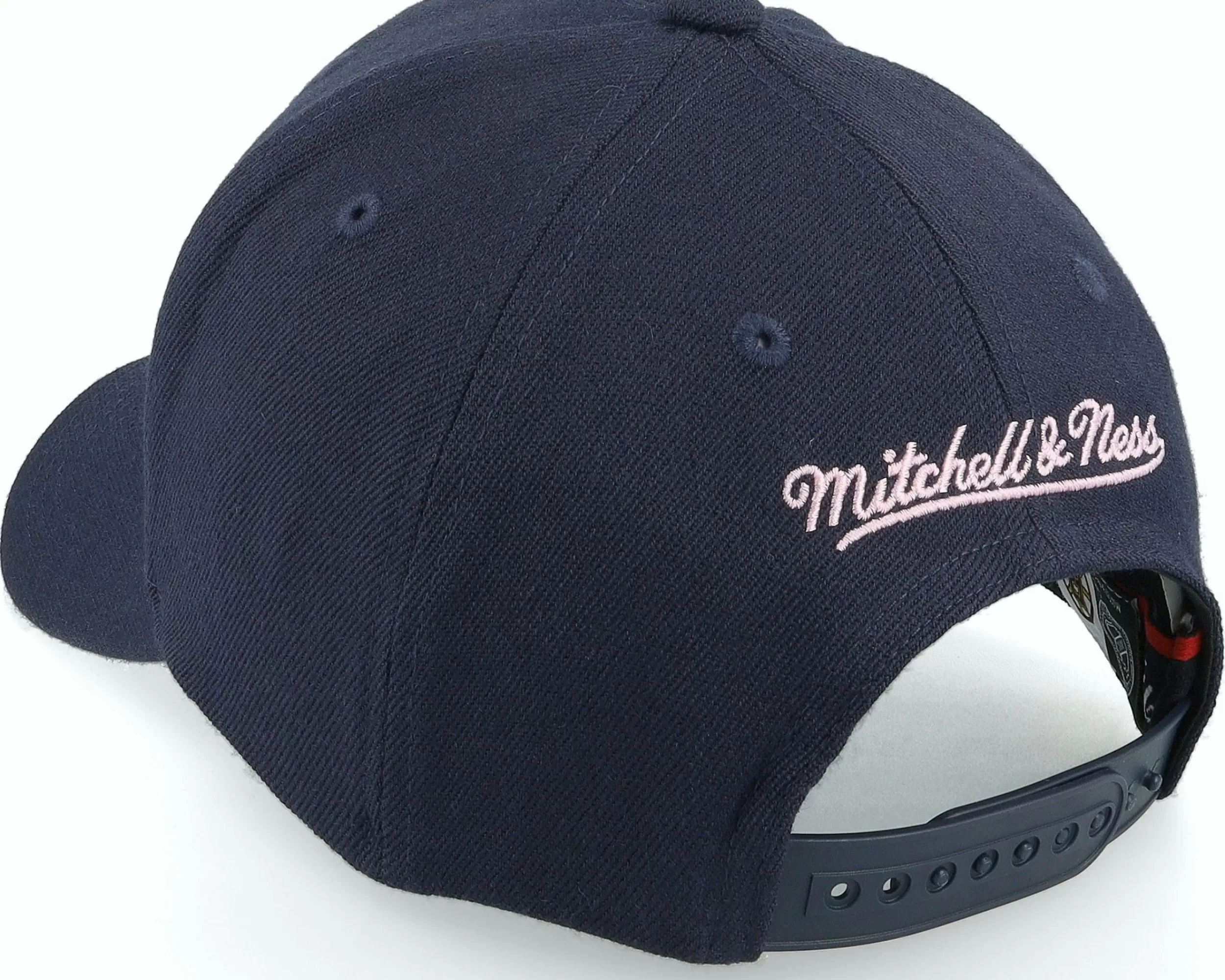 Mitchell & Ness Hatstore Exclusive X Boston Bruins 50Th Anniversary Patch Navy/Pink Adjustable - -Unisex Adjustable