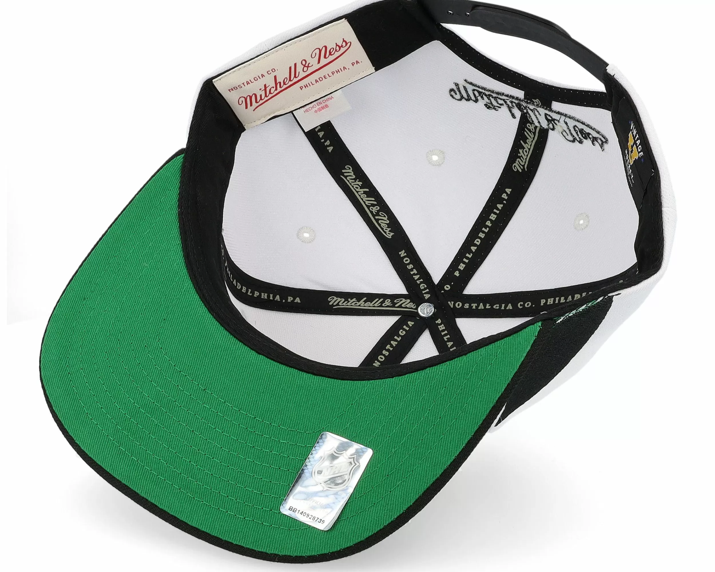 Mitchell & Ness Los Angeles Kings Vintage Sharktooth White/Black Snapback - -Unisex Snapback