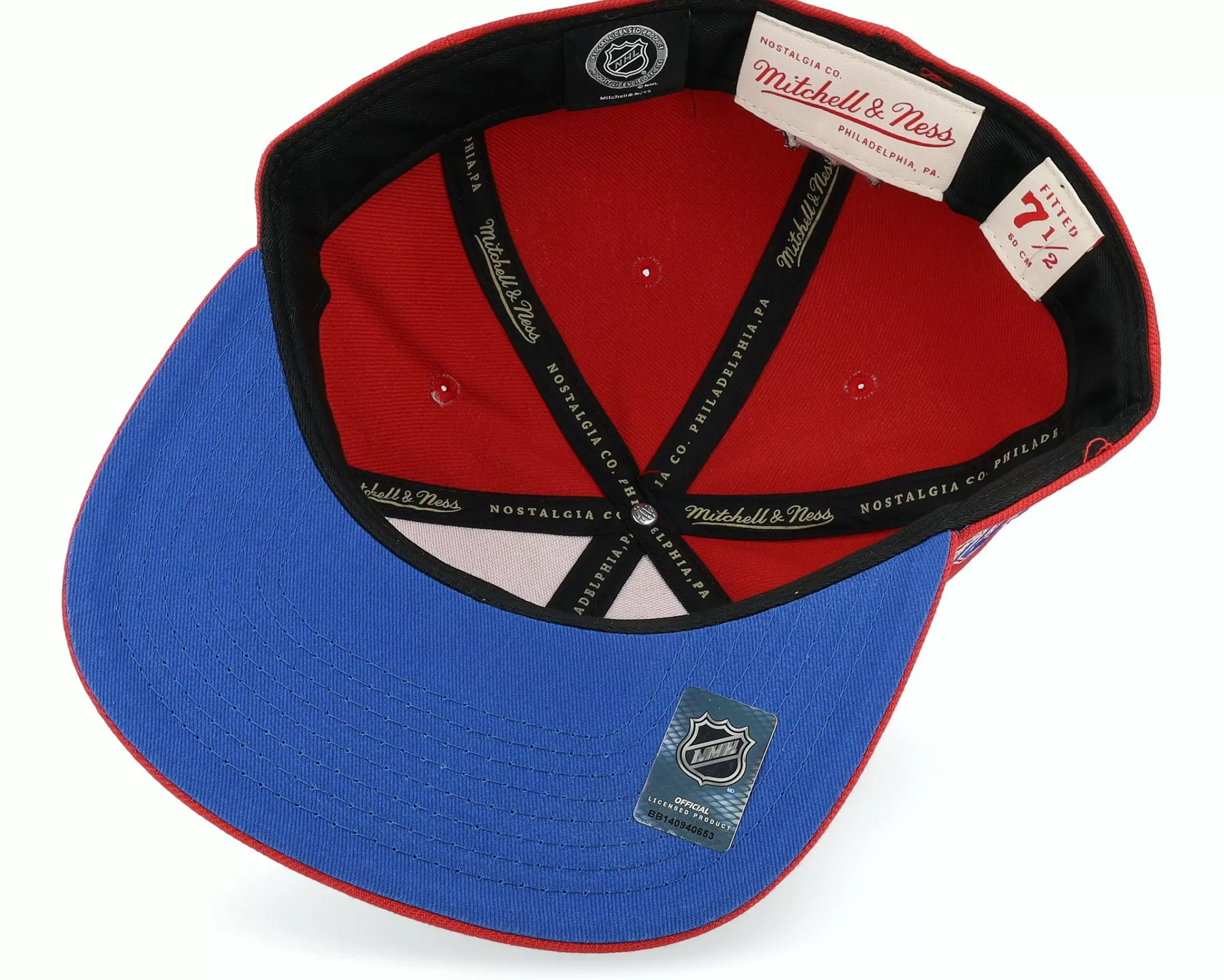 Mitchell & Ness Montreal Canadiens Vintage Red Fitted - -Unisex Fitted