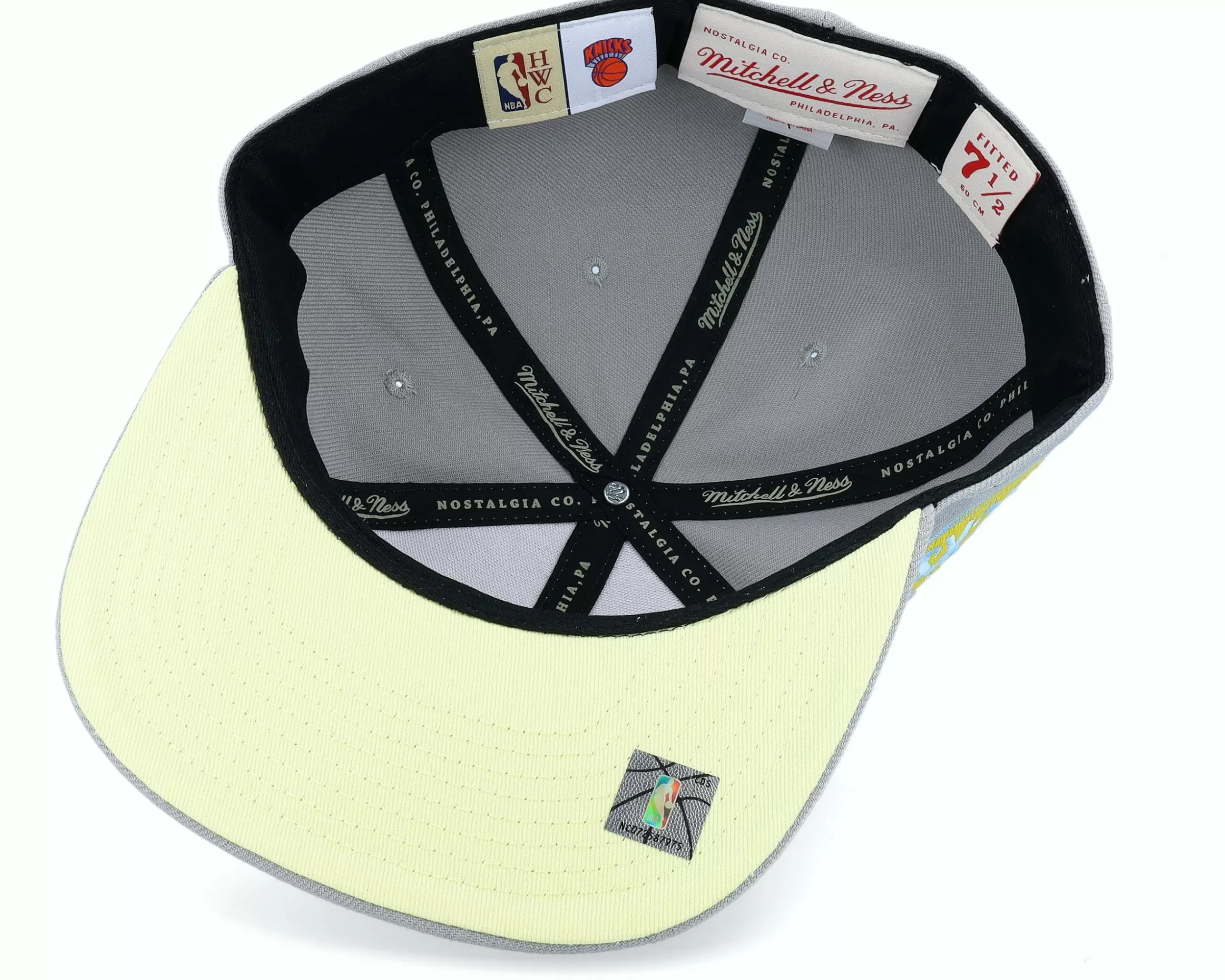 Mitchell & Ness New York Knicks Til Dawn Grey Fitted - -Unisex Fitted