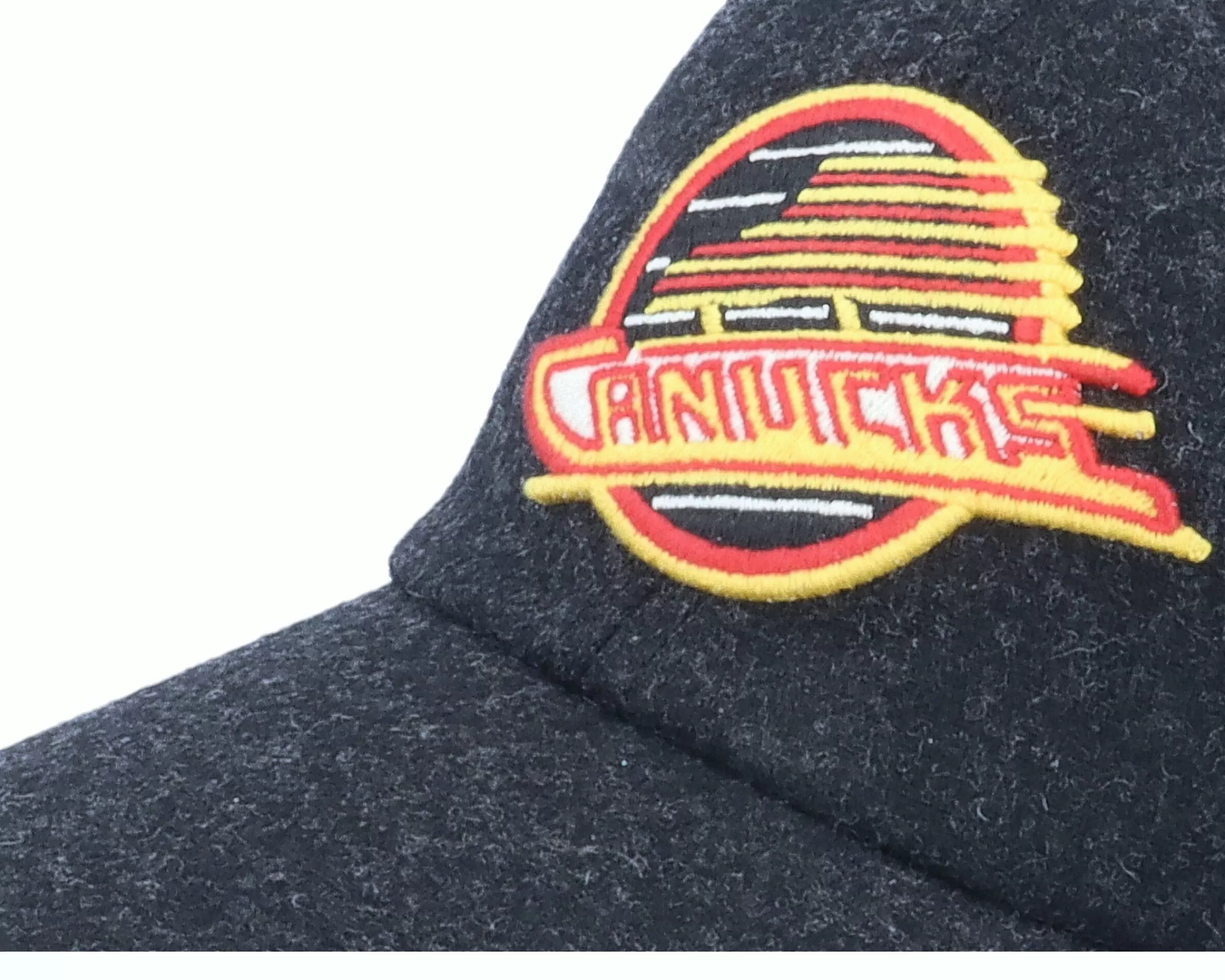 American Needle Vancouver Canucks Nhl Archive Legend Black Dad Cap - -Unisex Dad Cap